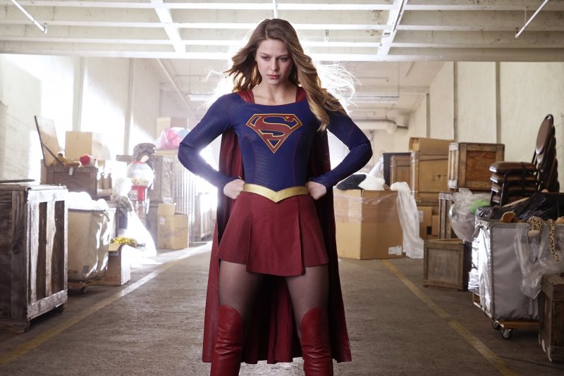 Supergirl-1x10-01