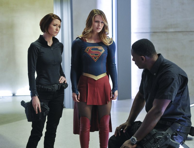 Supergirl-1x11-09