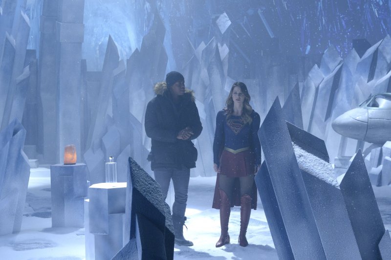 Supergirl-1x15-03