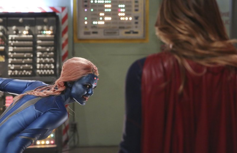Supergirl-1x15-11