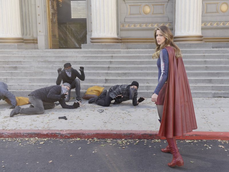 Supergirl-1x17-03