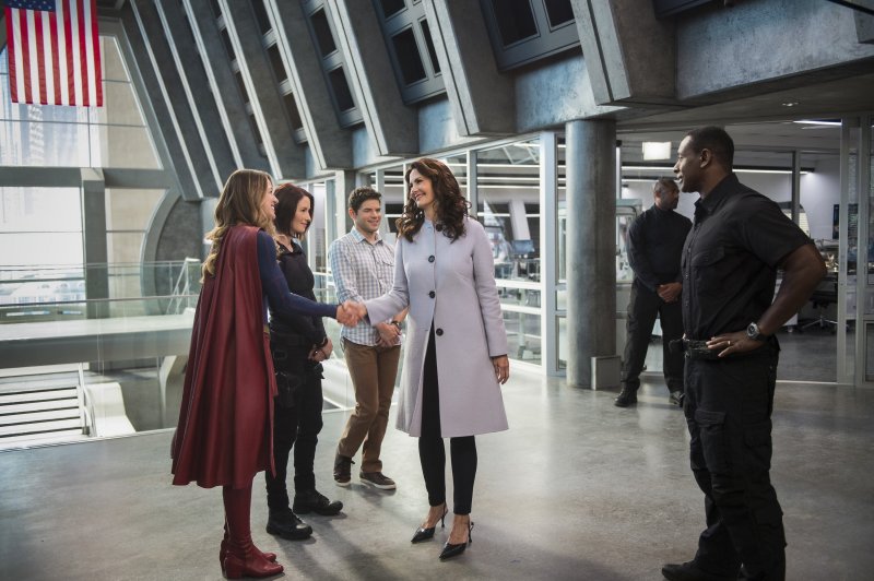 Supergirl 2x03 10 [hi res]