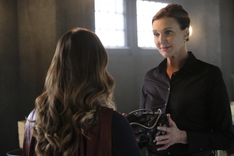 Supergirl 2x07 05 [hi-res]