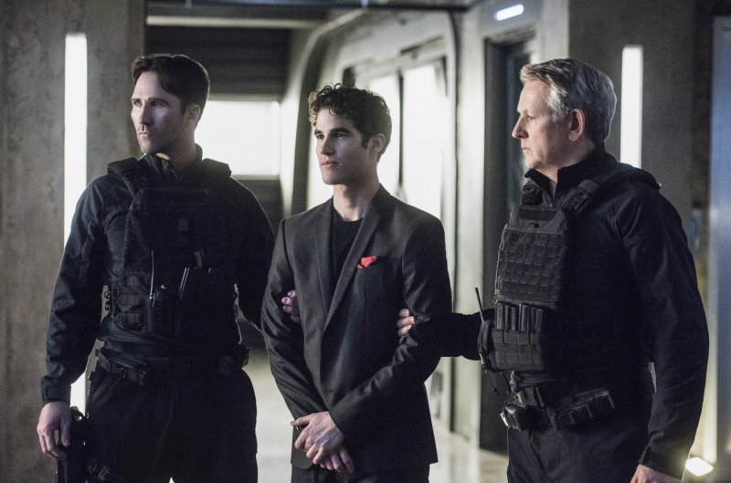 Supergirl 2x16 19
