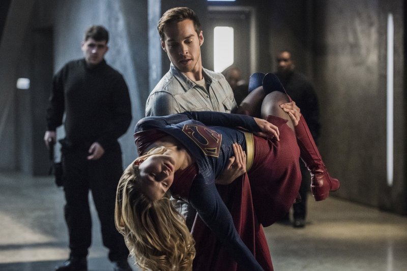 Supergirl 2x16 28