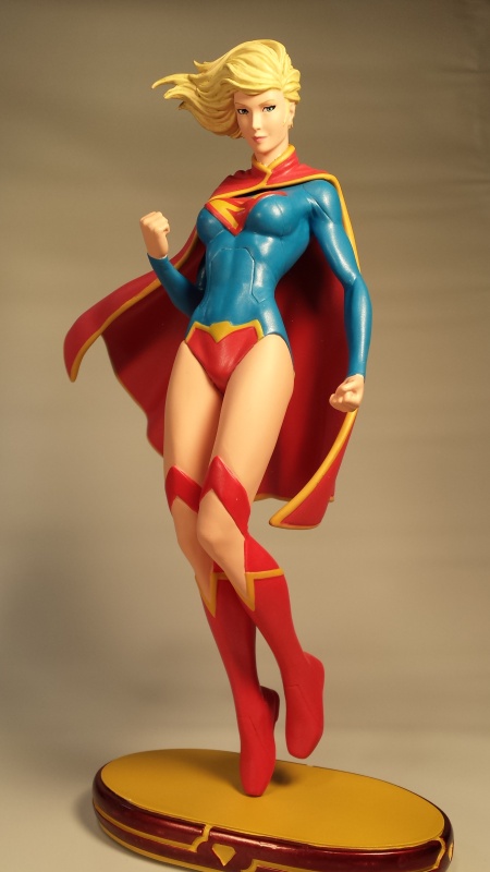 Review: DC Comics Cover Girls Supergirl Statue – Supergirl: Maid